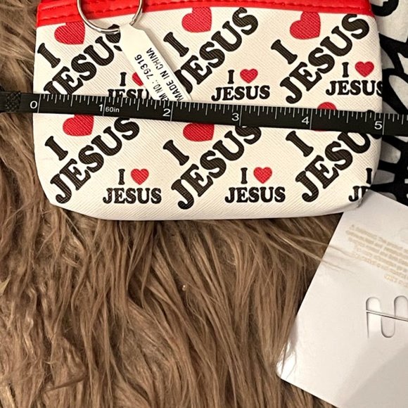 COPY - I Love Jesus Keychain and Brooch Set - Picture 3 of 7